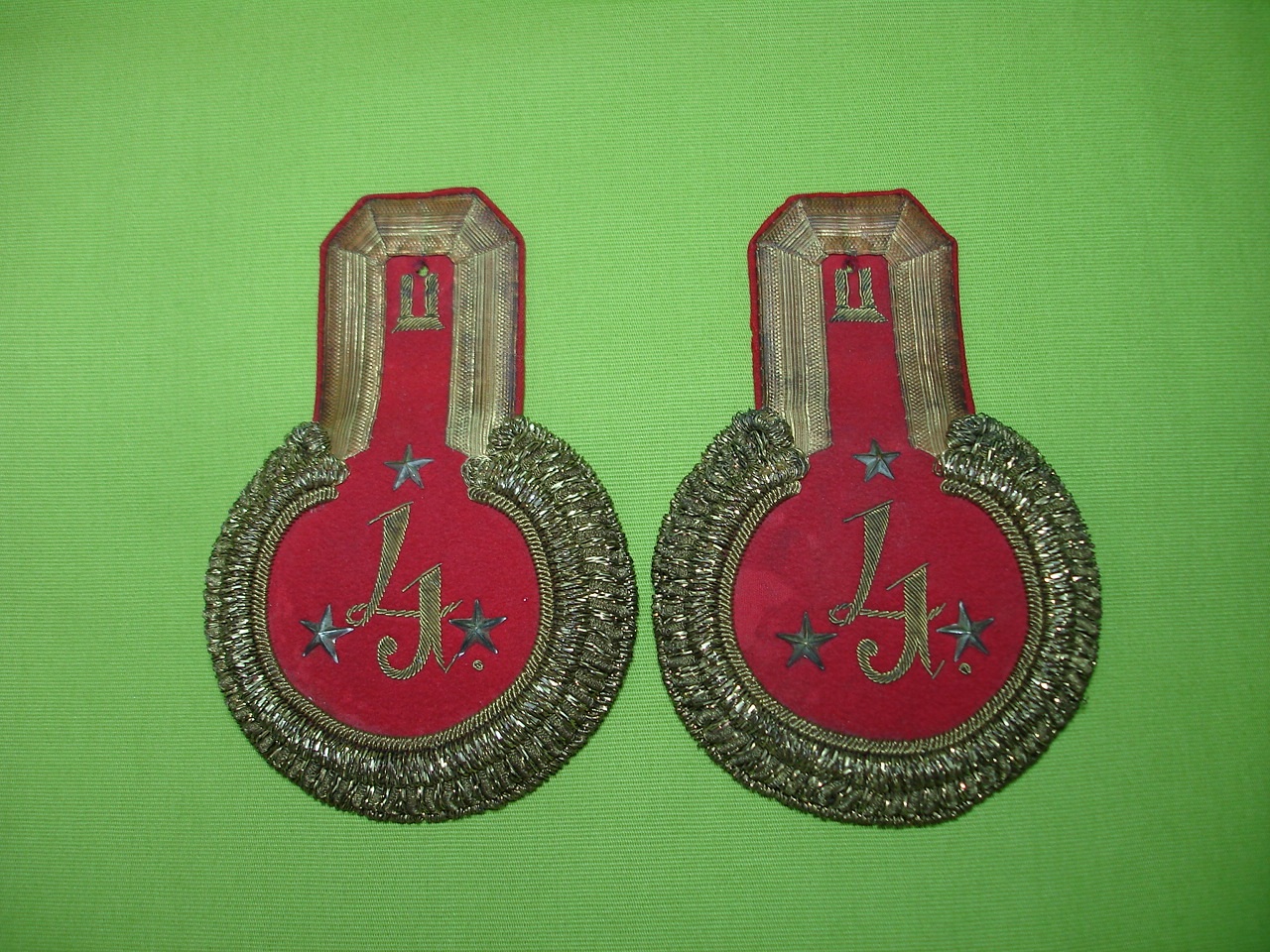 ПРОДАНЫ - Эполеты поручика Российской Императорской армии.